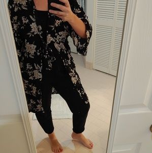 Kimono with tie-front and pockets, knee length